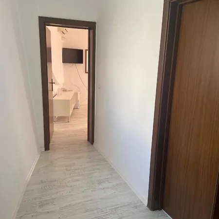 Ribarska Sreshta Family 3*