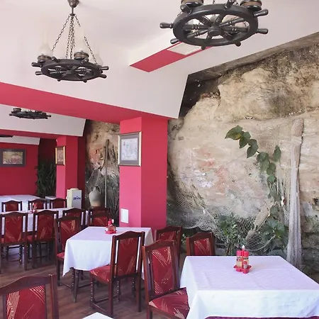 Ribarska Sreshta Family Tsarevo