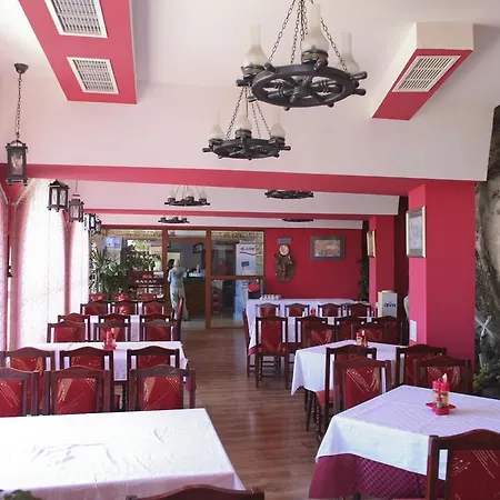 Hotel Ribarska Sreshta Family 3*